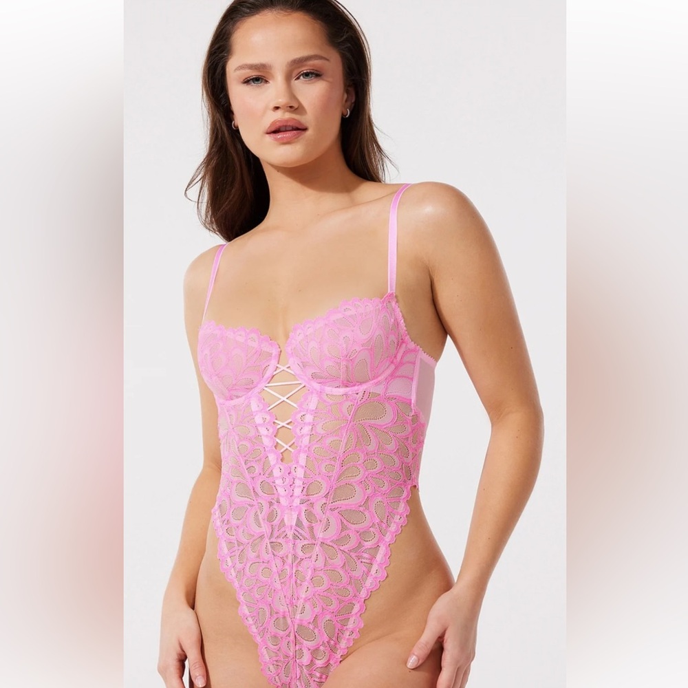 Savage Not Sorry Underwire Teddy
Color: Pose 4 Me Pink/Pink Tart